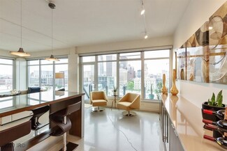 120 SW 5th St Unit 801, Des Moines, IA 50309