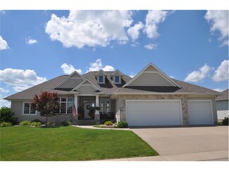 2855 Rosebay Ct, Cedar Rapids, IA 52411