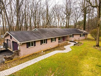 3252 Woodlea Rd, Orefield, PA 18069