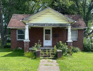 634 Buffalo St, Conneaut, OH 44030