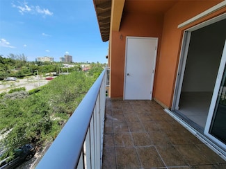 1300 NE 109th St Unit 405, Miami, FL 33161