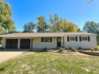 25 Gerald Dr, Saint Charles, MO 63304