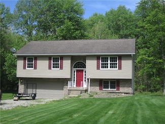 104 Maplewood Ave, Carmichaels, PA 15320