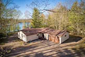 2329 Point Ln, Lac Du Flambeau, WI 54538