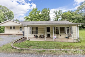 102 Lanier St, Mount Holly, NC 28120