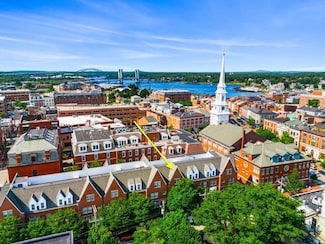18 Porter St, Portsmouth, NH 03801