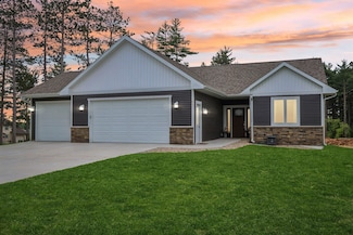 807 Saddle Ridge, Portage, WI 53901