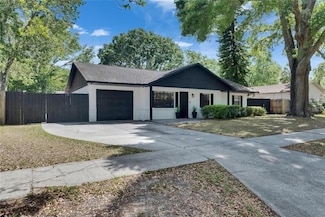 2420 Forrest Crest Cir, Lutz, FL 33549
