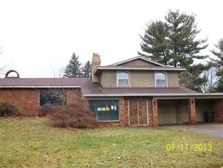 1625 Brookwood Dr, Elkhart, IN 46514