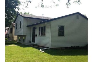 3801 E Ovid Ave, Des Moines, IA 50317
