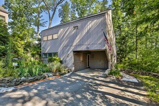 16 Coburn Woods, Nashua, NH 03063