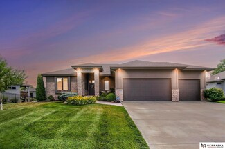 17447 Cypress Dr, Omaha, NE 68136
