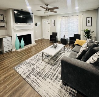 2112 Greenbriar Colony Dr, Houston, TX 77032