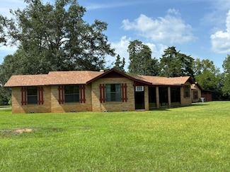 206 Tobacco Rd, Linden, TX 75563