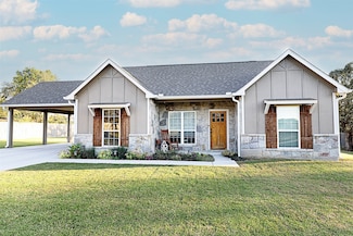 305 Main St, Montague, TX 76251