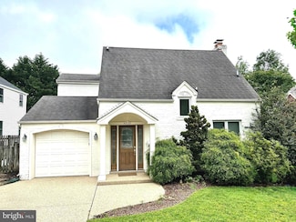 4828 Leland St, Chevy Chase, MD 20815