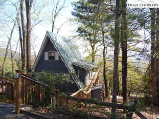 267 Valley Vista Rd, Roaring Gap, NC 28668