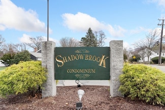 14 Shadowbrook Ln Unit 30, Milford, MA 01757
