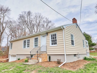 46 Sperry Dr, Guilford, CT 06437