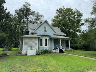 519 NE 7th St, Abilene, KS 67410