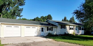 810 Spruce Ave, Hatton, ND 58240