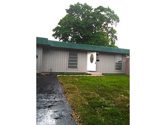 7805 NW 73rd Ave, Tamarac, FL 33321