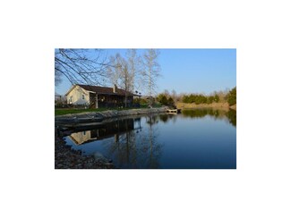 1266 NE 731 Private Rd, Windsor, MO 65360