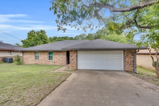1767 Meadow Crest Ln, Duncanville, TX 75137