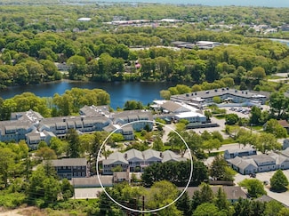 354 Gifford St Unit 5, Falmouth, MA 02540
