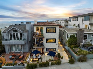 215 19th St, Manhattan Beach, CA 90266