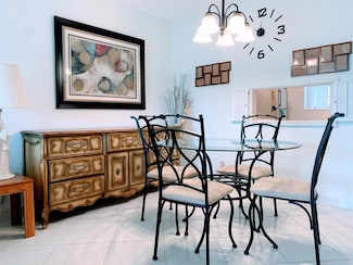 2800 NW 47th Terrace Unit 304, Lauderdale Lakes, FL 33313