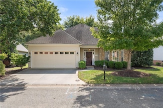 172 Brooks Landing Dr, Winston Salem, NC 27106