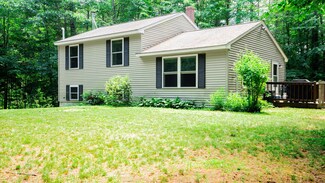 86 Waterman Dr, New Gloucester, ME 04260