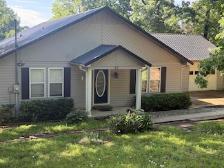 20 N Lakeshore Dr, Cherokee Village, AR 72529