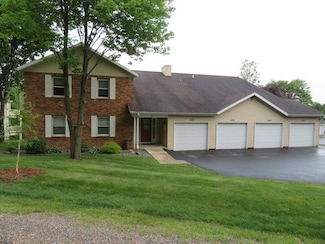 3185 Westhill Dr, Wausau, WI 54401