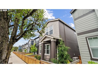 11610 NE Angelo Dr, Vancouver, WA 98684