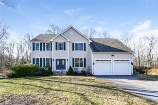 365 Cottrell Rd, Tiverton, RI 02878