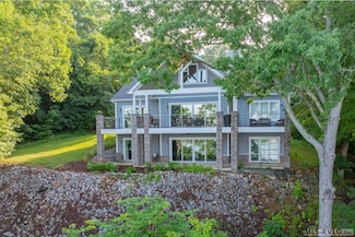84 Lost Forest Rd, Bracey, VA 23919