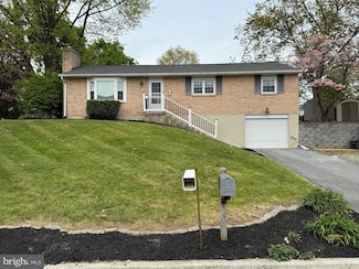 5 Pear St, Annville, PA 17003