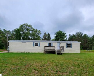 9928 Darragh Rd, Mancelona, MI 49659