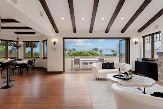 1045 Van Nuys St, San Diego, CA 92109