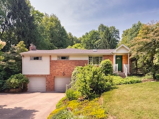 305 Ivy Dr, Gibsonia, PA 15044