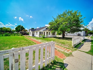 617 Blandin St, Fort Worth, TX 76111
