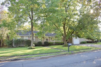 1208 E Duke St, Hugo, OK 74743