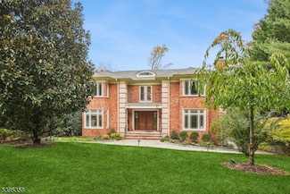 126 Fairfield Dr, Short Hills, NJ 07078