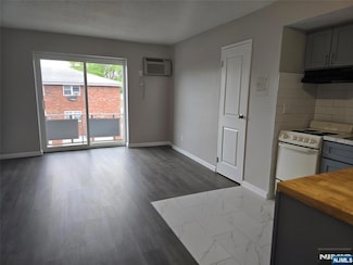 125 Lawrence St Unit 11B, Hackensack, NJ 07601
