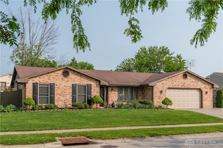 1934 Robinhood Dr, Miamisburg, OH 45342