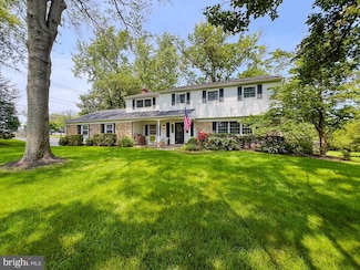 922 Edgewood Rd, Yardley, PA 19067