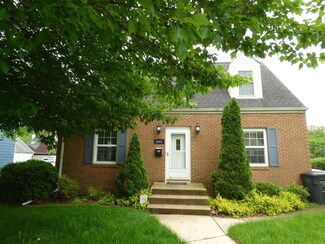 1606 Mckinley Ave, South Bend, IN 46617