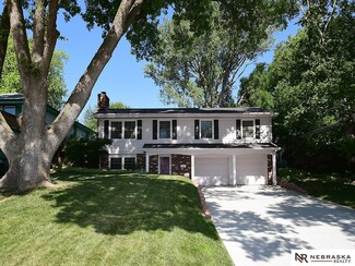 5024 S 93rd St, Omaha, NE 68127